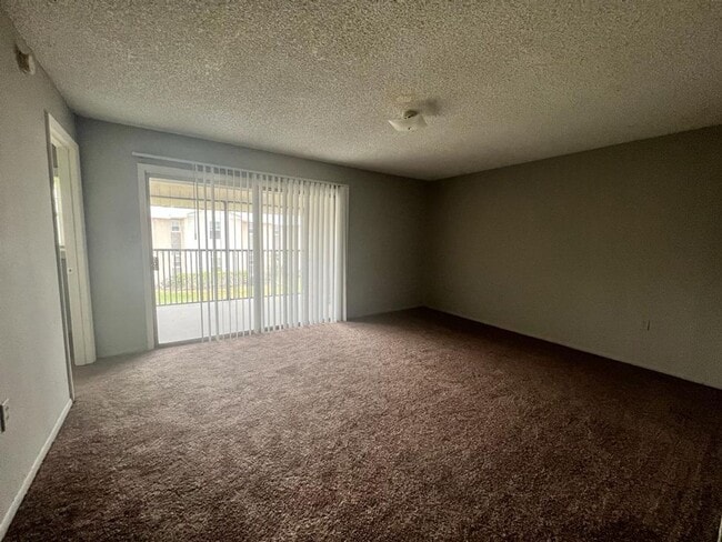 Foto del edificio - Spacious 3 Bed/2 Bath Condo on Las Palmas ...