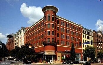 Building Photo - 38 Maryland Ave
