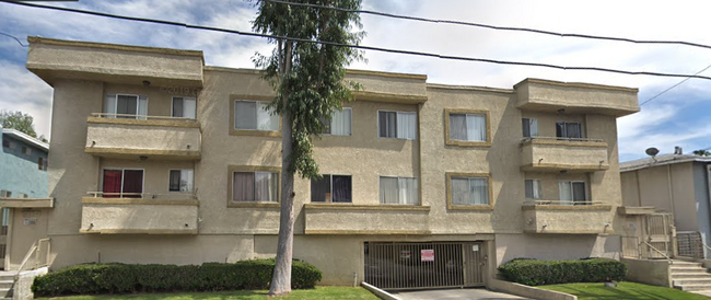 Foto del edificio - 6914 Hazeltine Ave