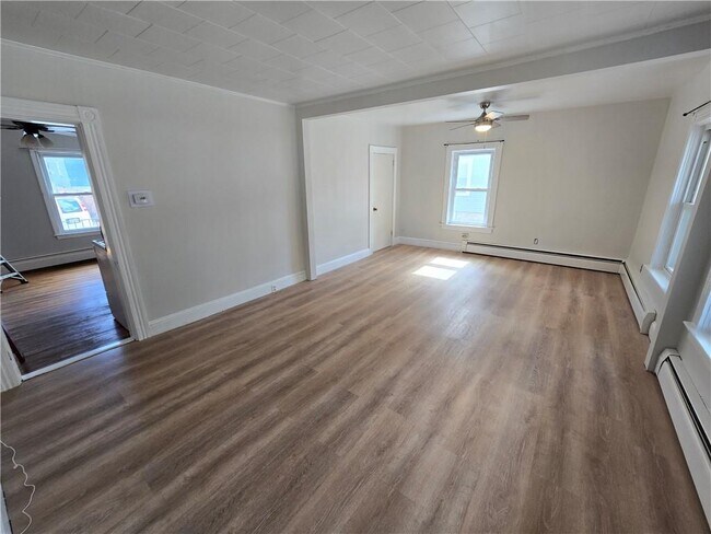 Foto del edificio - 1019 Victory Hwy