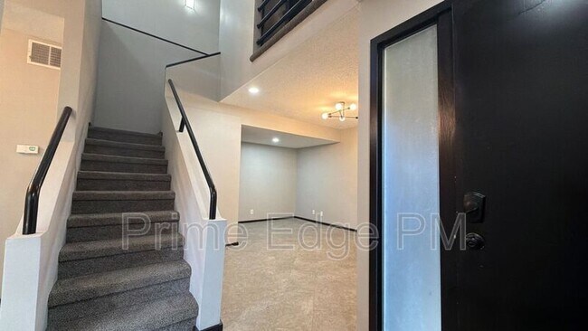 Foto del edificio - 1821 Ridgehaven Ct