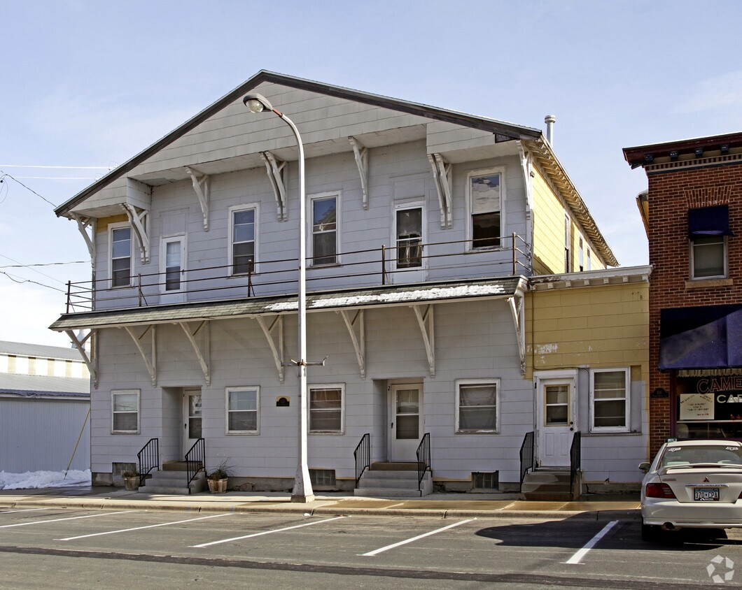 Primary Photo - 122 N Union St