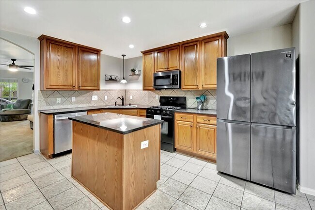 Foto del edificio - 4026 Bentwood Dr