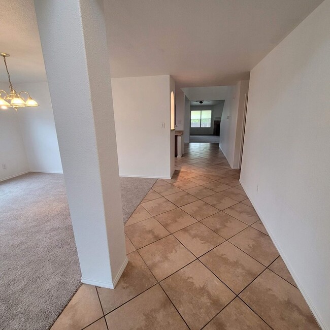 Building Photo - 16818 Mandolino Ln, 78266