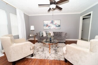 Building Photo - 1502 Acacia Dr