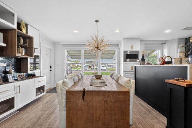 Foto del edificio - 212 High Point Blvd