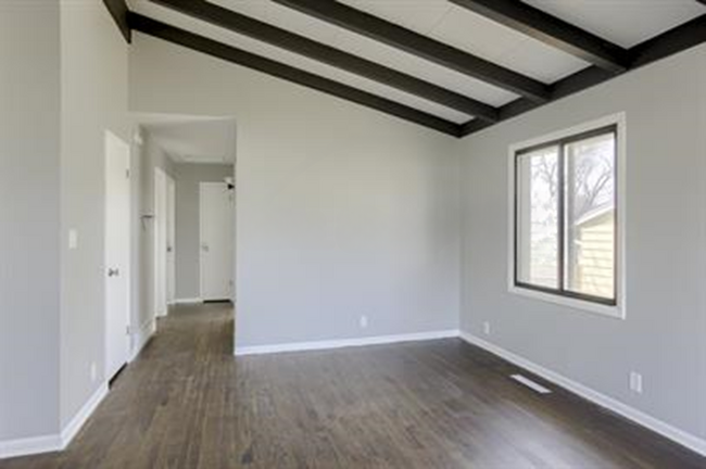 Foto del edificio - 4907 Vinton St