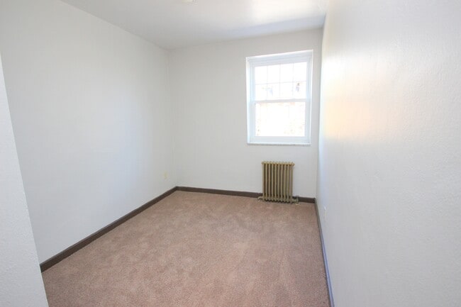 Bedroom - FRIENDSHIP COURT