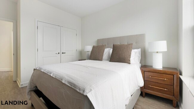 Building Photo - 909 Mansion Dr