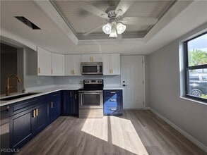 Building Photo - 1507 Cape Coral Pkwy W