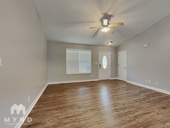Foto del edificio - 2070 Brantley Creek Dr