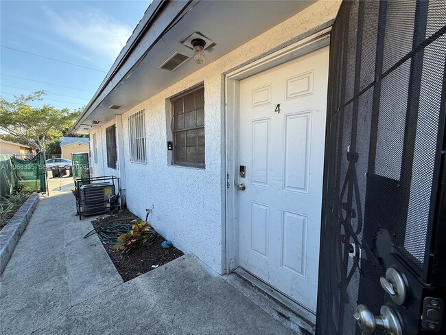 Foto del edificio - 817 5th St