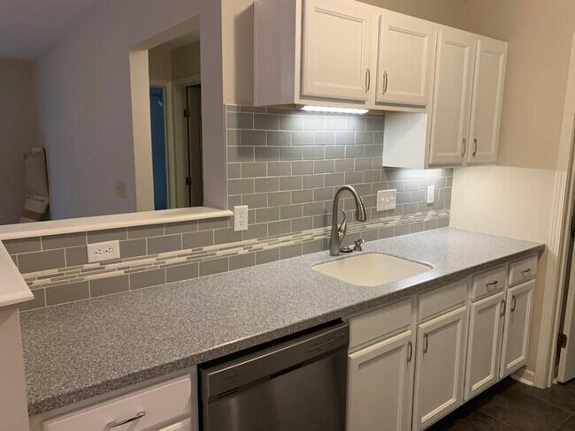 Foto del edificio - 7323 Chatham Ct