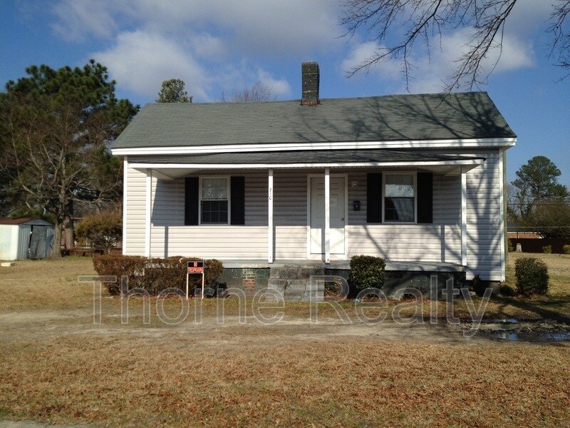Primary Photo - 710 W St James St