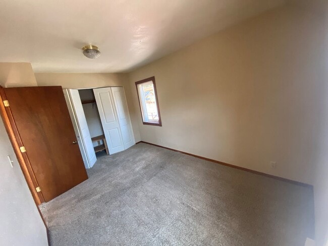 Building Photo - $1995/mo Adorable 2-Story Home Close to Campus!