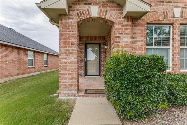 Building Photo - 16317 Severn Ln