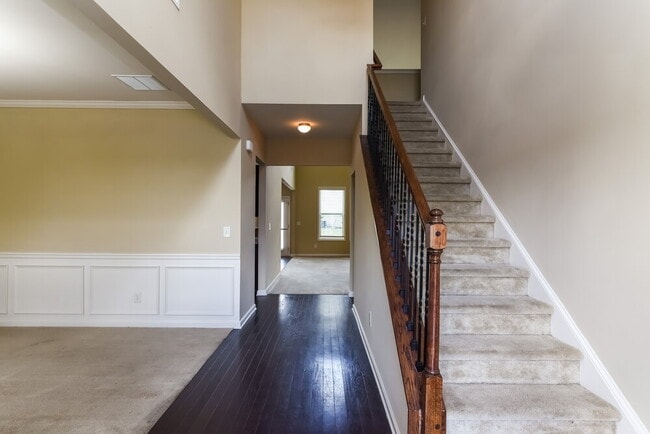 Foto del edificio - 192 Moorland Way NE