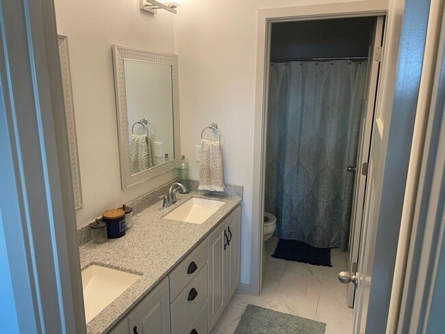 Building Photo - Home For Rent Papillion