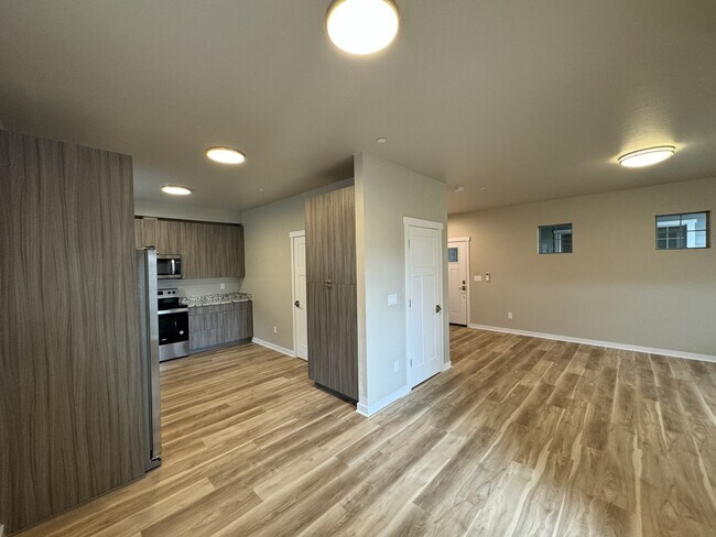 Building Photo - 441 Talent Ave