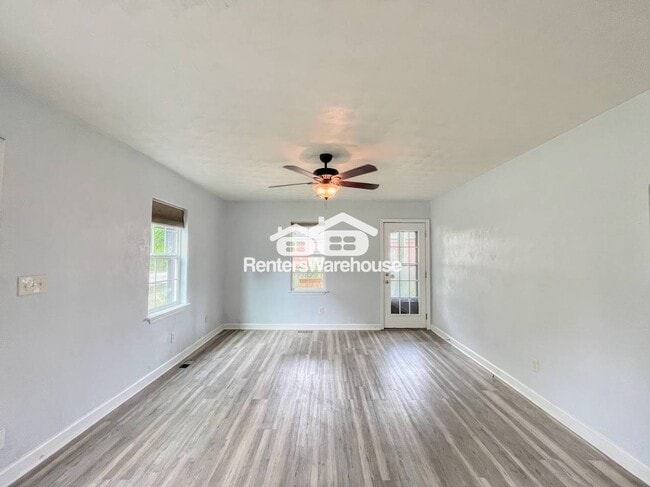 Building Photo - 166 E Bayview Blvd
