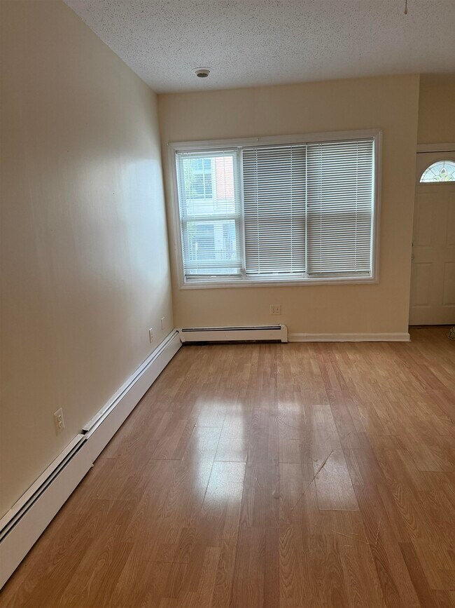 Foto del edificio - 783 Montgomery St