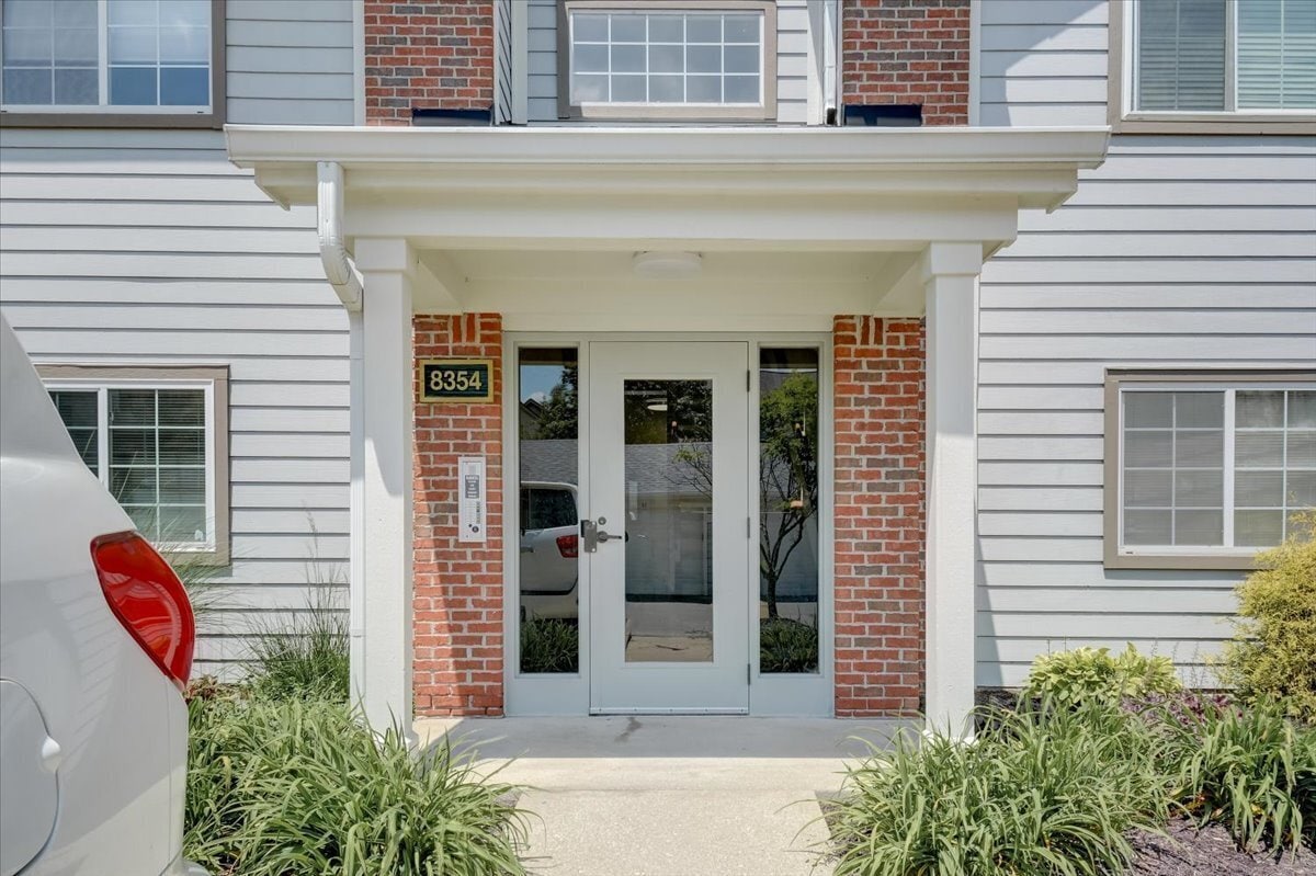 8354 Glenwillow Ln Unit 206