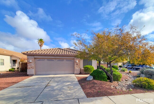 Building Photo - 15654 W Carmen Dr
