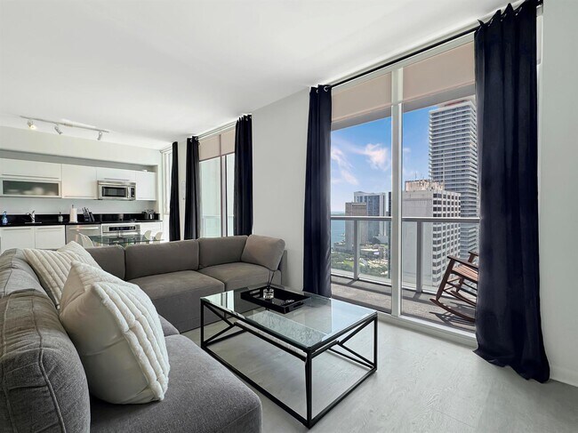 Foto del edificio - 244 Biscayne Blvd