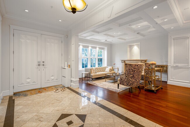 Photo du bâtiment - 2365 W 21st Ave