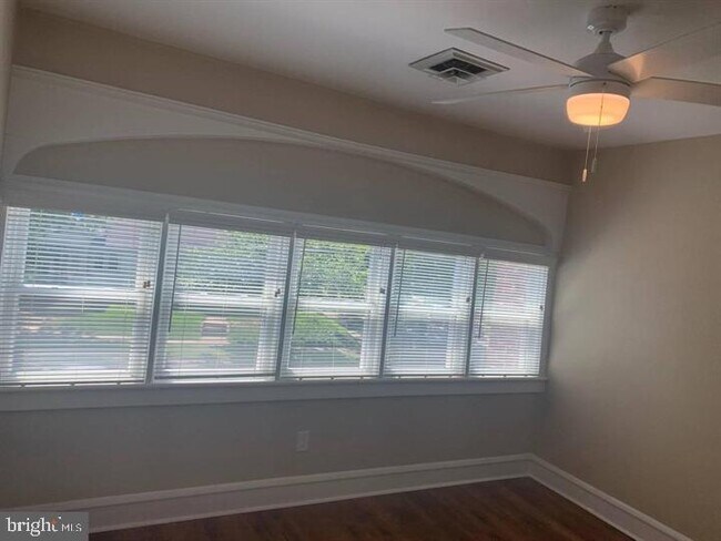 Foto del edificio - 135 Park Pl