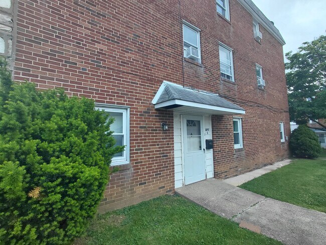 Foto del edificio - 800 Princeton Ave