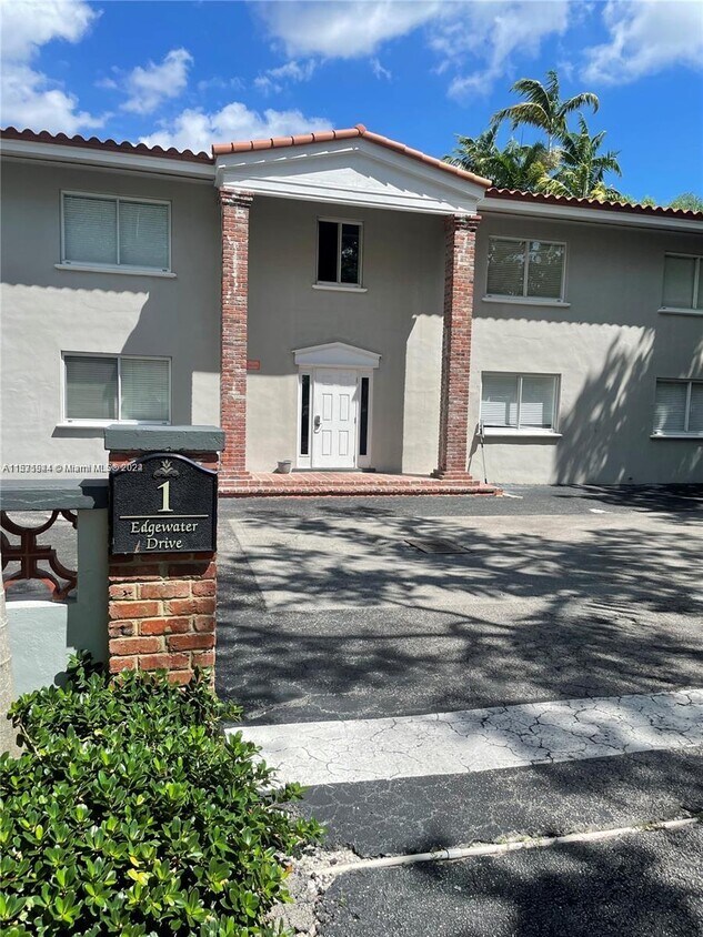 Primary Photo - 1 Edgewater Dr