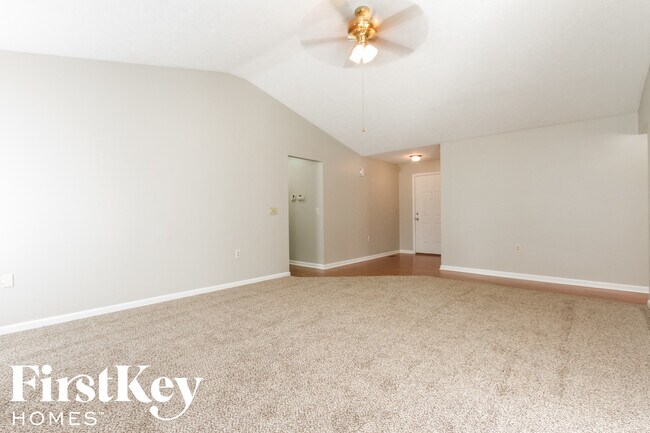 Building Photo - 2204 Valley Creek W Ln
