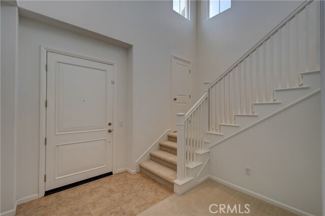Building Photo - 261 Rodeo