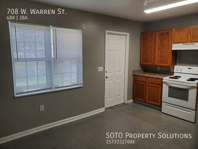 Building Photo - 4 BD / 2 BA