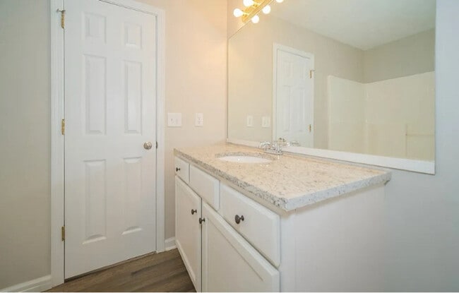 Building Photo - 135 Cactus Ln