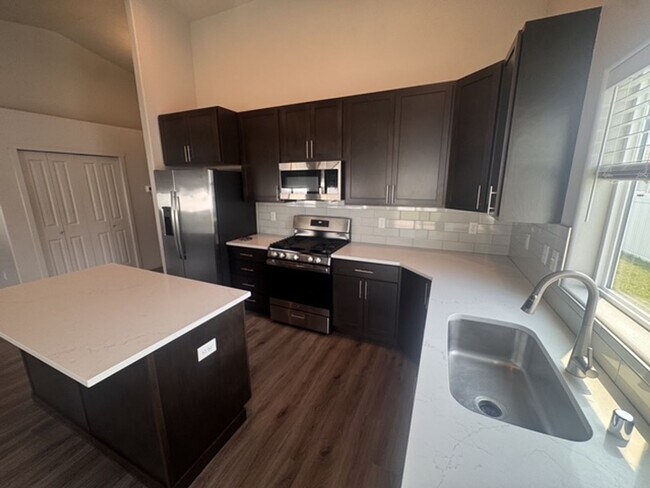 Building Photo - Luxury 4 Bed, 2 Bath Rancher in Spokane Valley!
