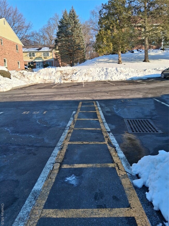 Building Photo - 109 Parkside Dr