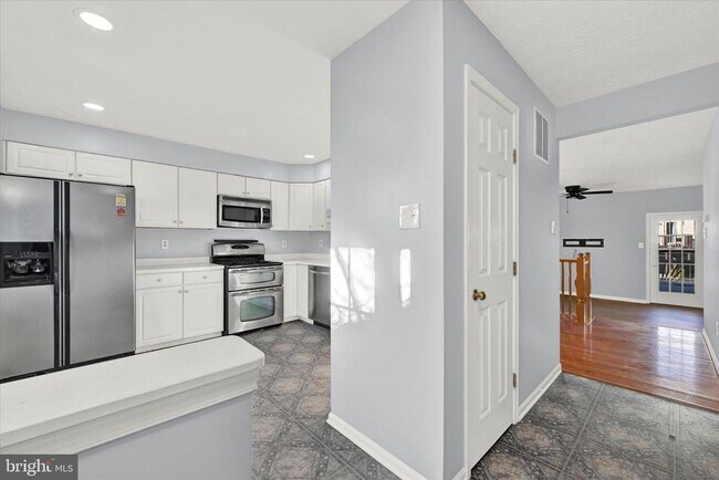Building Photo - 5417 Castlestone Dr