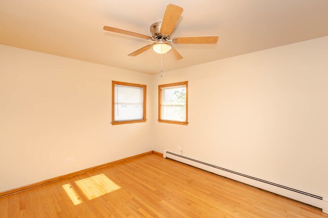 Foto del edificio - 5238 N Neenah Ave