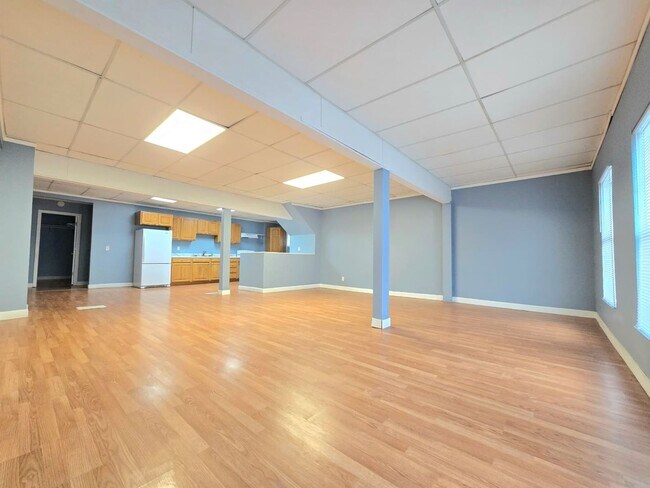 Foto del edificio - 815 N Main St