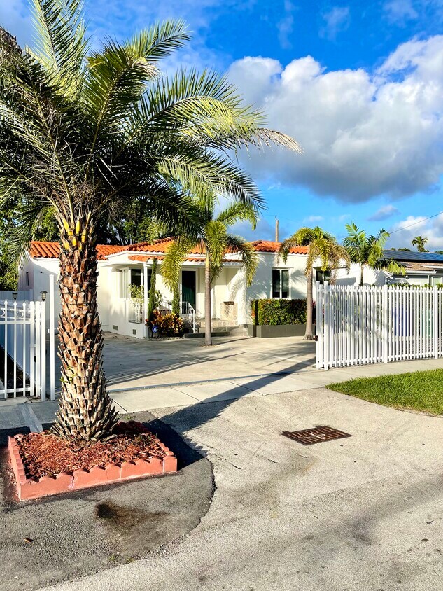 2961 SW 19th Ter, Miami, FL 33145 House Rental in Miami, FL