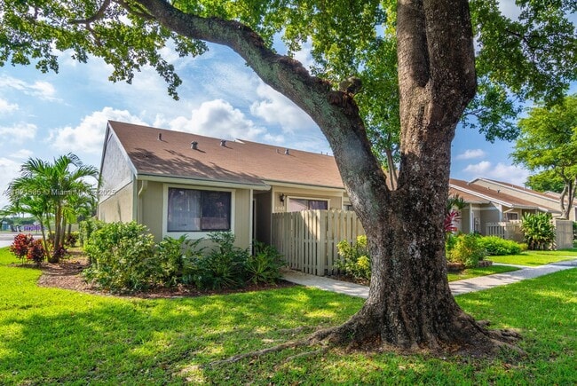 Building Photo - 3588 NW 111th Ave