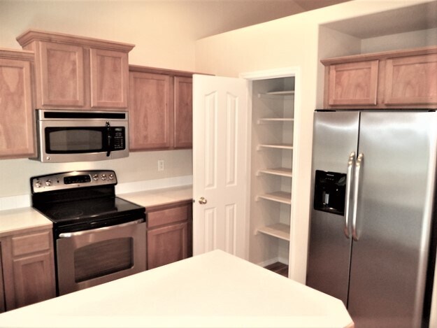 Foto del edificio - 868 Red Fern Dr