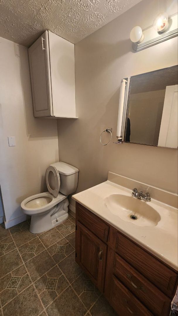 Foto del edificio - 3 bedroom 2 bathroom single family home | section 8 and EDEN welcomed