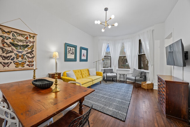 Building Photo - 2148 W Belle Plaine Ave