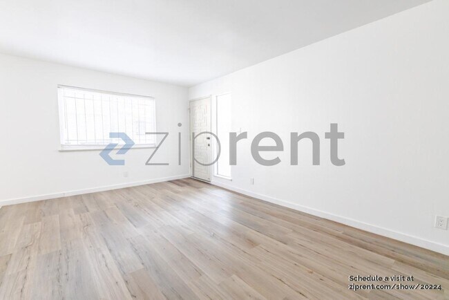 Foto del edificio - 7384 Franklin Blvd