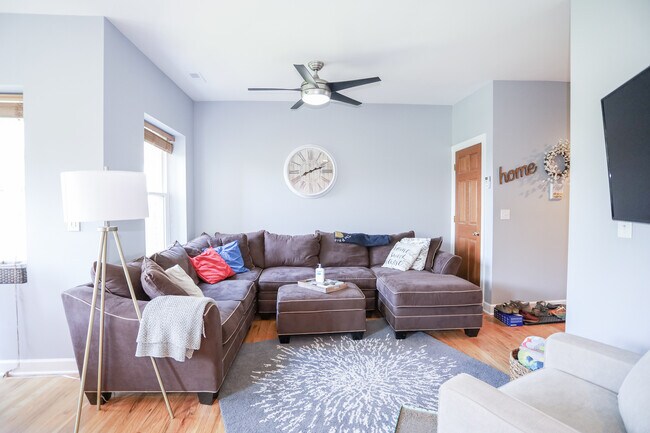 Foto del edificio - 3706 W Ainslie St