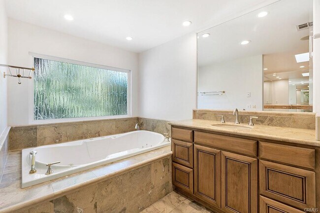 Foto del edificio - 4410 Park Jazmin