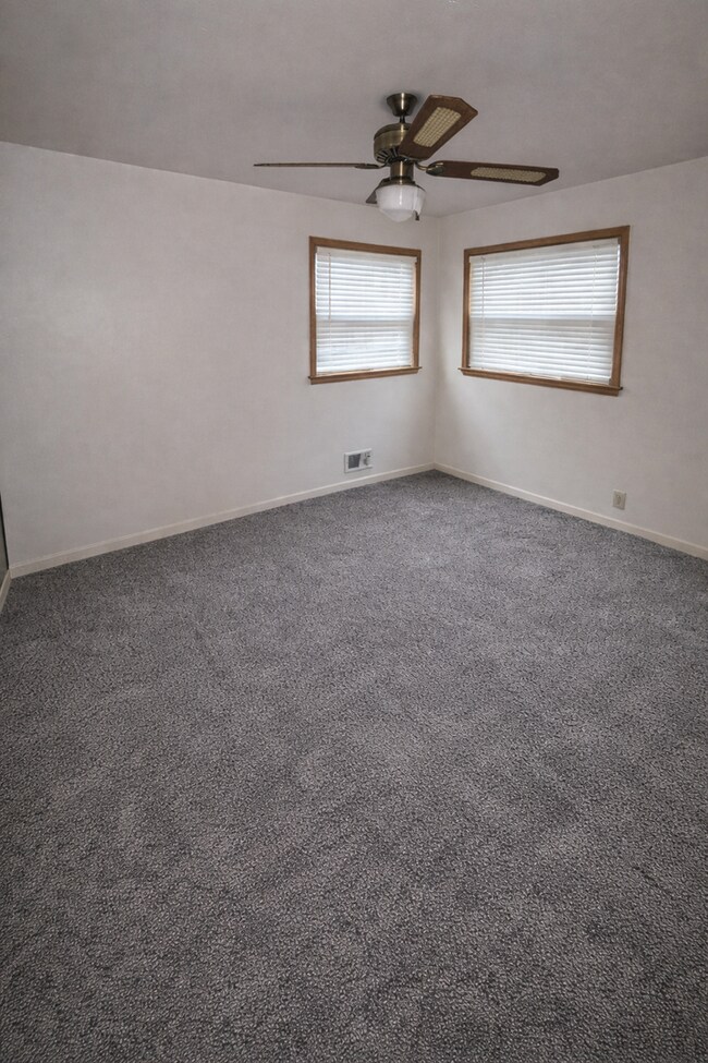 Foto del edificio - 5919 N 68th St